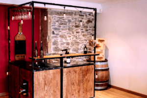 Bar à vin mobile dans un espace de dégustation